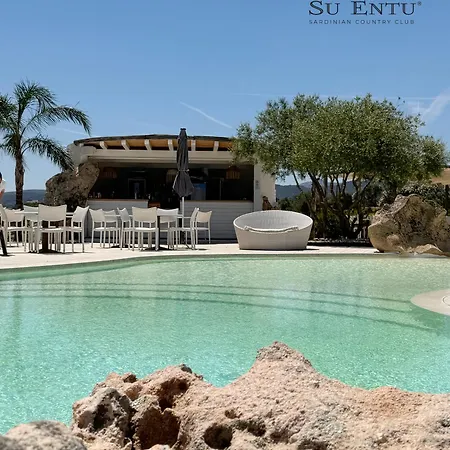 Su Entu Sardinian Country Club 리조트 올비아